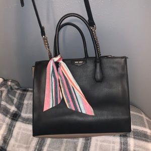 Nine West purse with tie